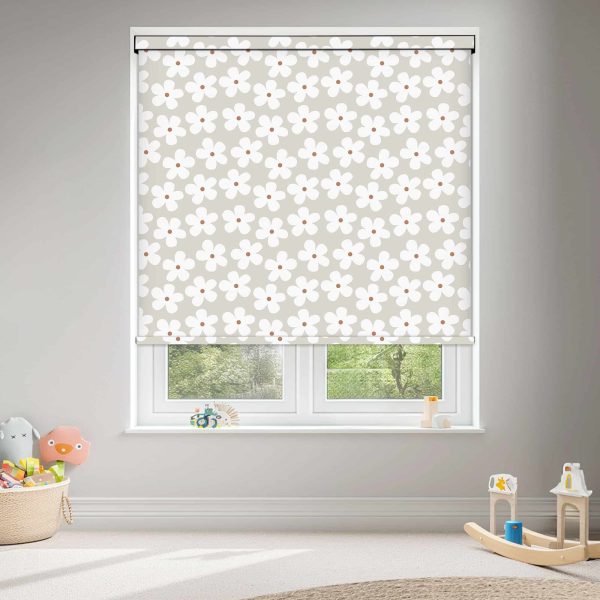 Louvolite Daisy Linen Roller